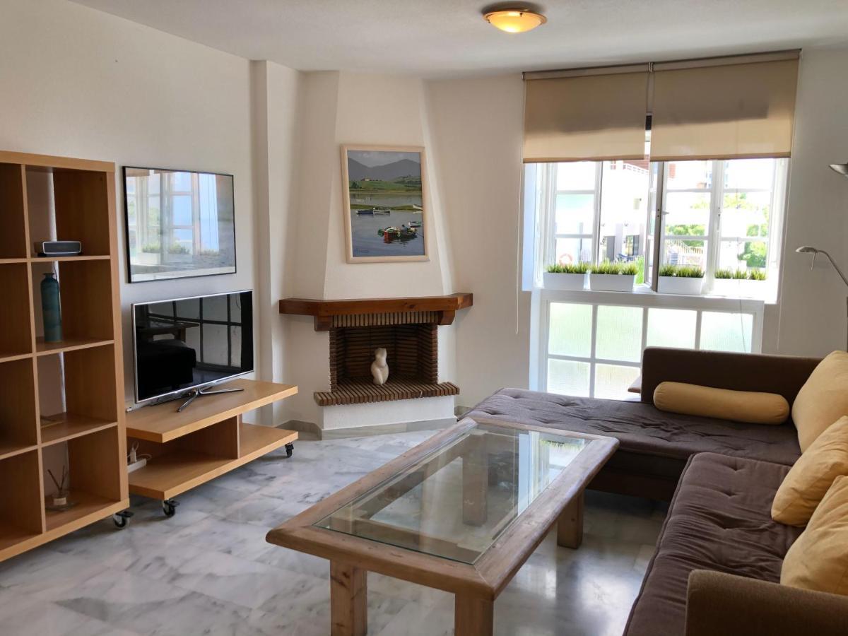 El Cortijuelo. Magnificent Triplex Terraced House With Rooftop Of 18M2, Overlooking The Sea. Parking Torremolinos Exterior photo