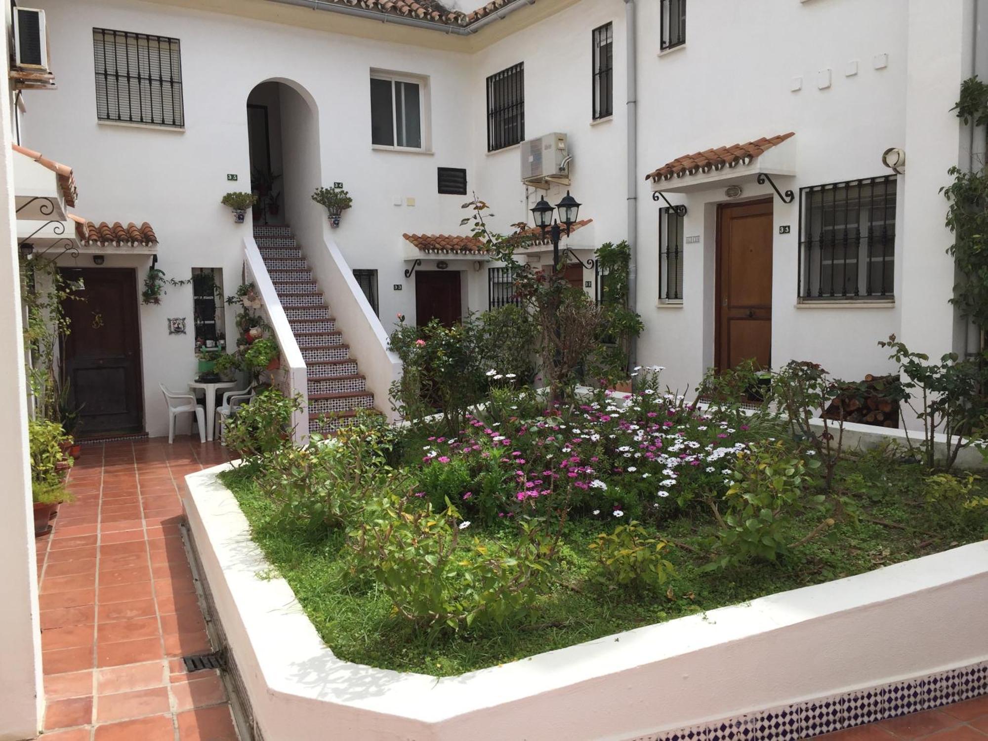 El Cortijuelo. Magnificent Triplex Terraced House With Rooftop Of 18M2, Overlooking The Sea. Parking Torremolinos Exterior photo
