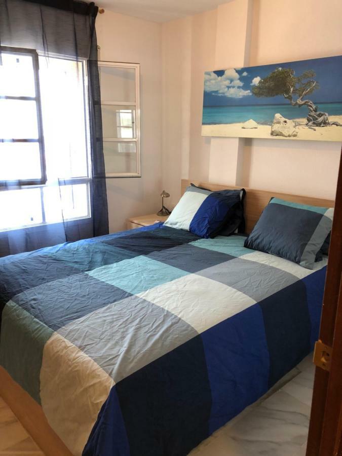 El Cortijuelo. Magnificent Triplex Terraced House With Rooftop Of 18M2, Overlooking The Sea. Parking Torremolinos Exterior photo